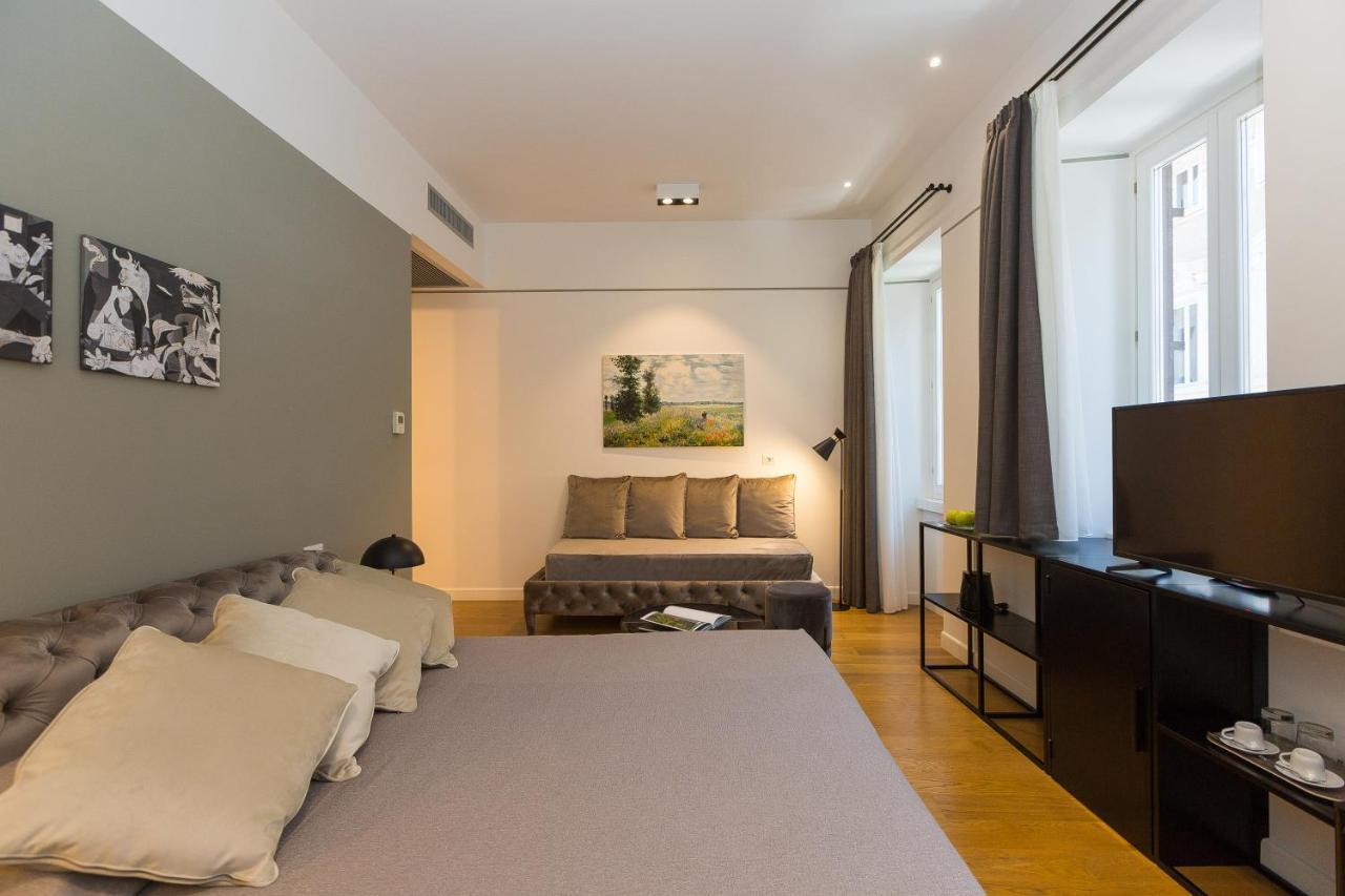 Deluxe King Room,997425840:JPEG